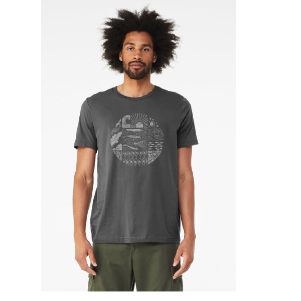 man wearing grey cotton t-shirt with white circular design showing boating and fishing sights